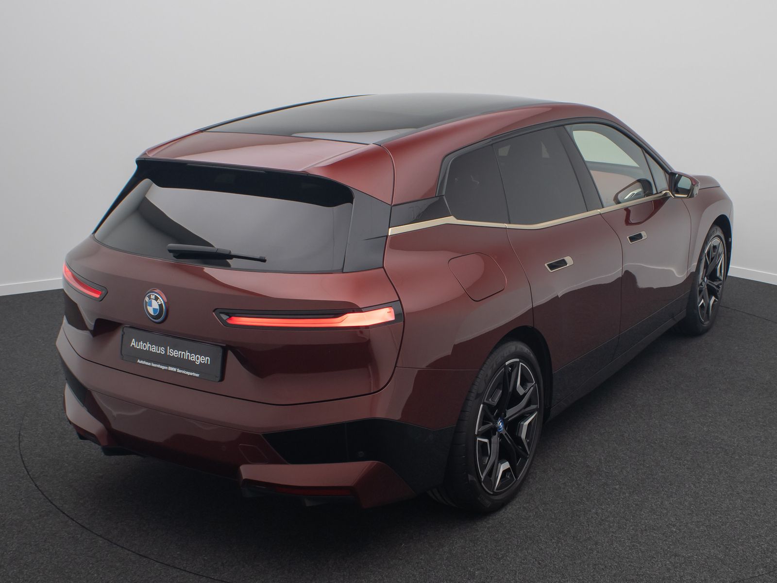 Fahrzeugabbildung BMW iX xD50 Sport Panorama Laser 360&deg;H/K SoftCL 22"