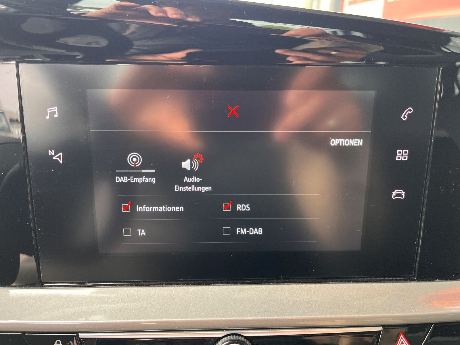 Fahrzeugabbildung Opel Mokka e Elegance