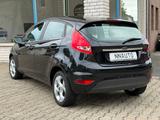Ford Fiesta Titanium*KLIMAAUT.*BT*TÜV-NEU*USB/AUX* - gebrauchte Ford Fiesta aus dem Jahr 2010