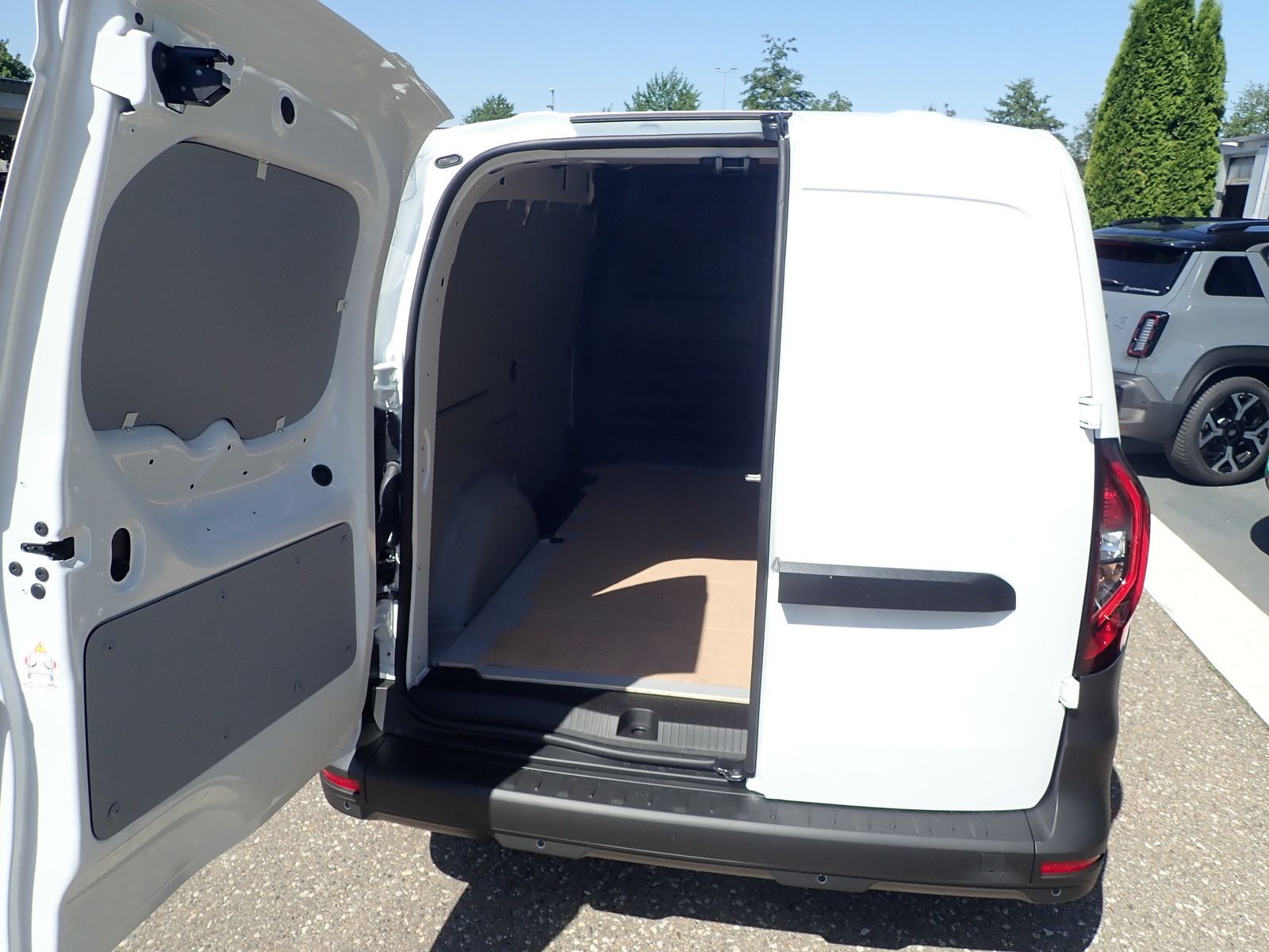 Fahrzeugabbildung Renault Kangoo Rapid Advance L2 Blue dCi 115 EDC MY26