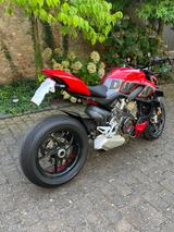 Ducati Streetfighter V4 - Viel Zubehör - Top Zustand - Offers