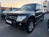 Mitsubishi Pajero 3.5 V6 Mivec Instyle °AHK°KLIMA°7-SITZER° - Mitsubishi: V6