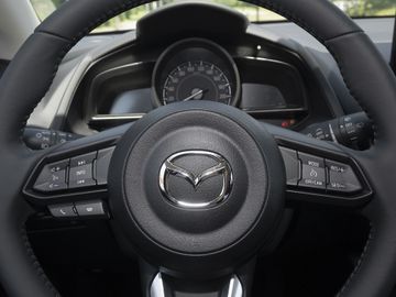 Mazda 2 Homura KameraPDCSitzheiz.LEDDABKlimaautom