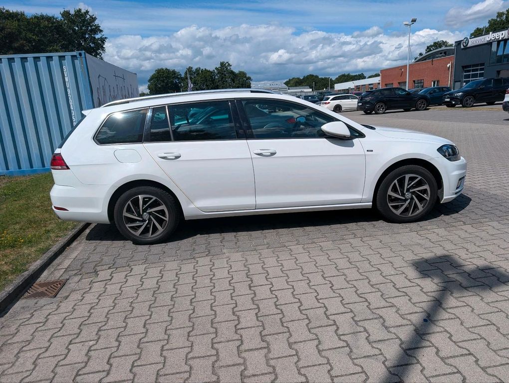 Image of Volkswagen Golf