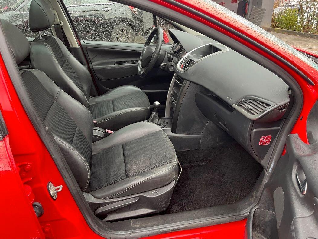 Peugeot 207 2012 — photo 5