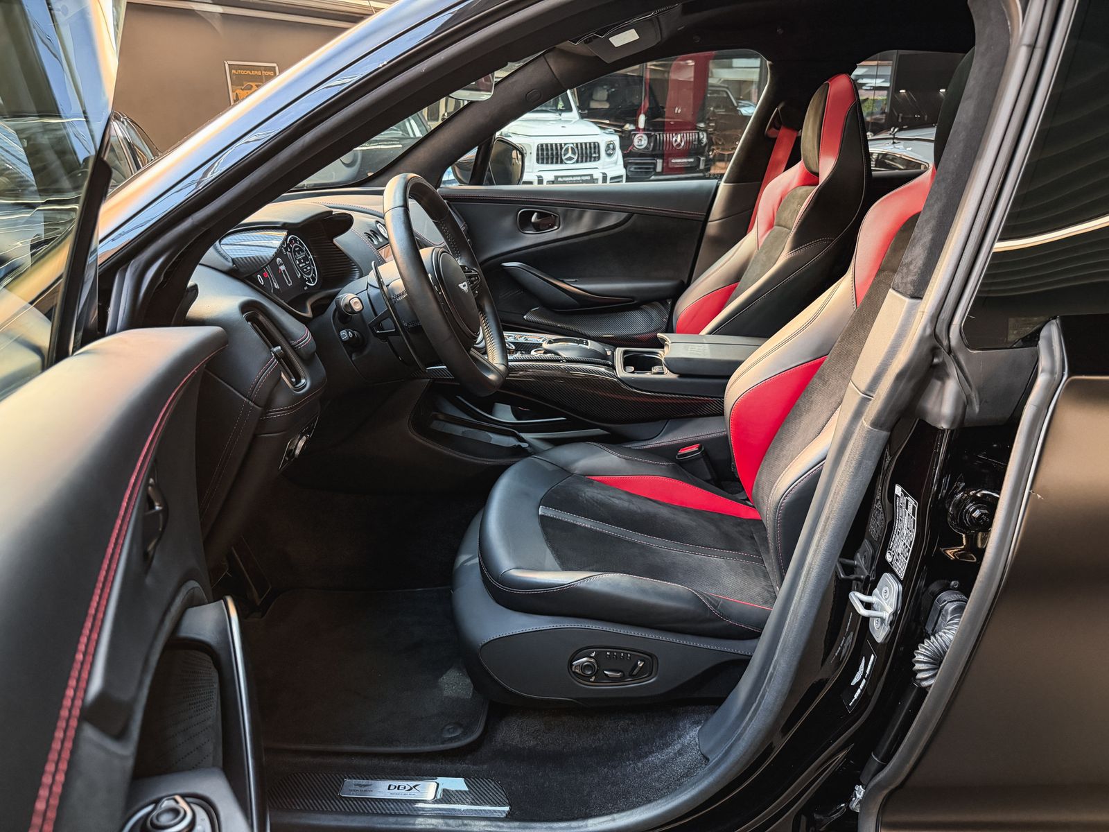 Aston Martin DBX 707 | Full Carbon | Sports Plus Seats | PPF  foto 15