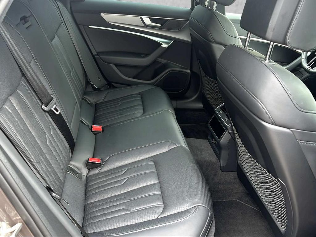 Audi A6 Avant TFSI e Sport 50 TFSI e quattro 220(299)