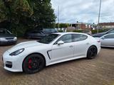 Porsche Panamera Turbo PDK - Porsche Panamera aus 2012: Turbo