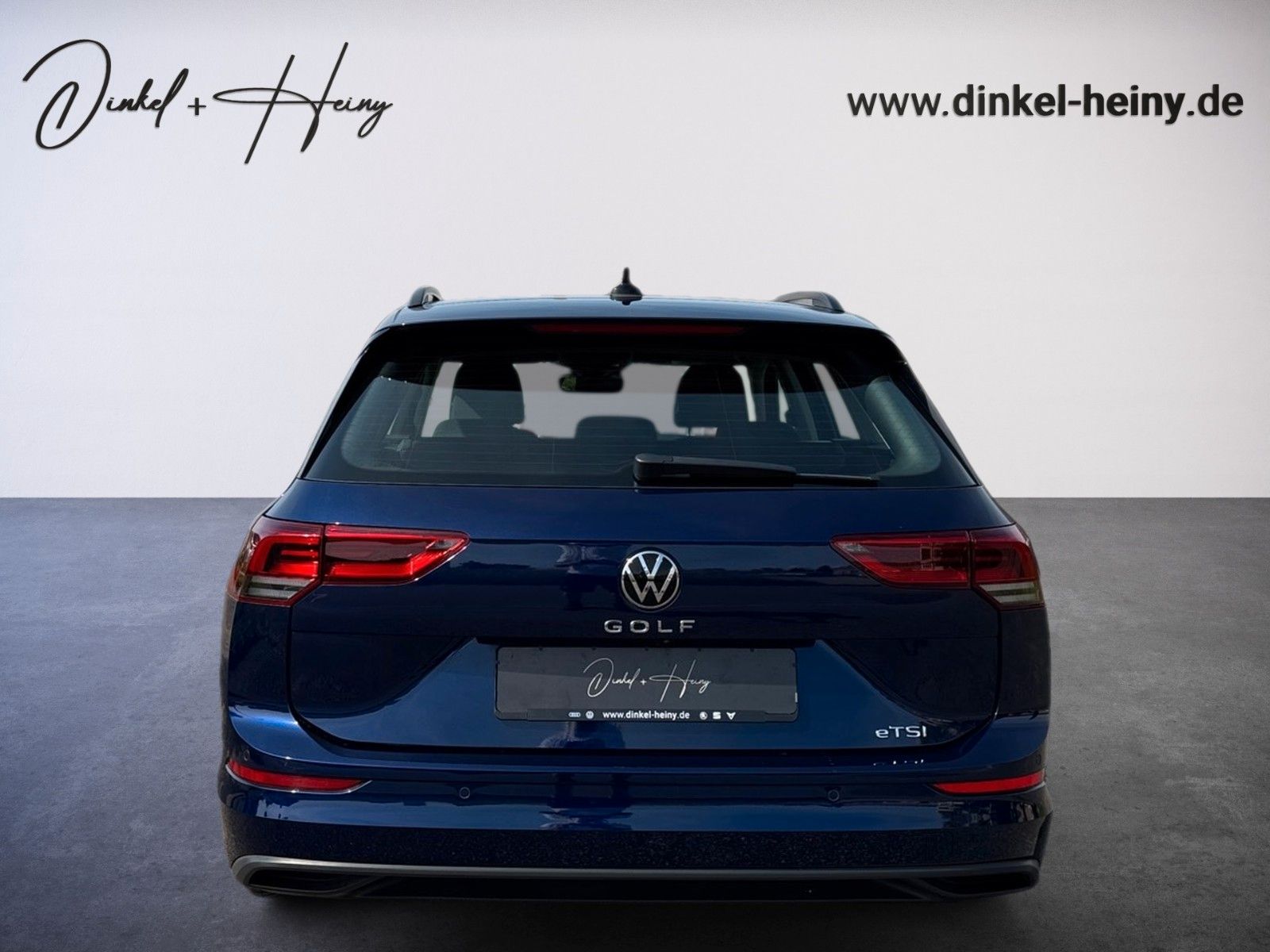 Fahrzeugabbildung Volkswagen Golf VIII Variant Life 1.0 eTSI