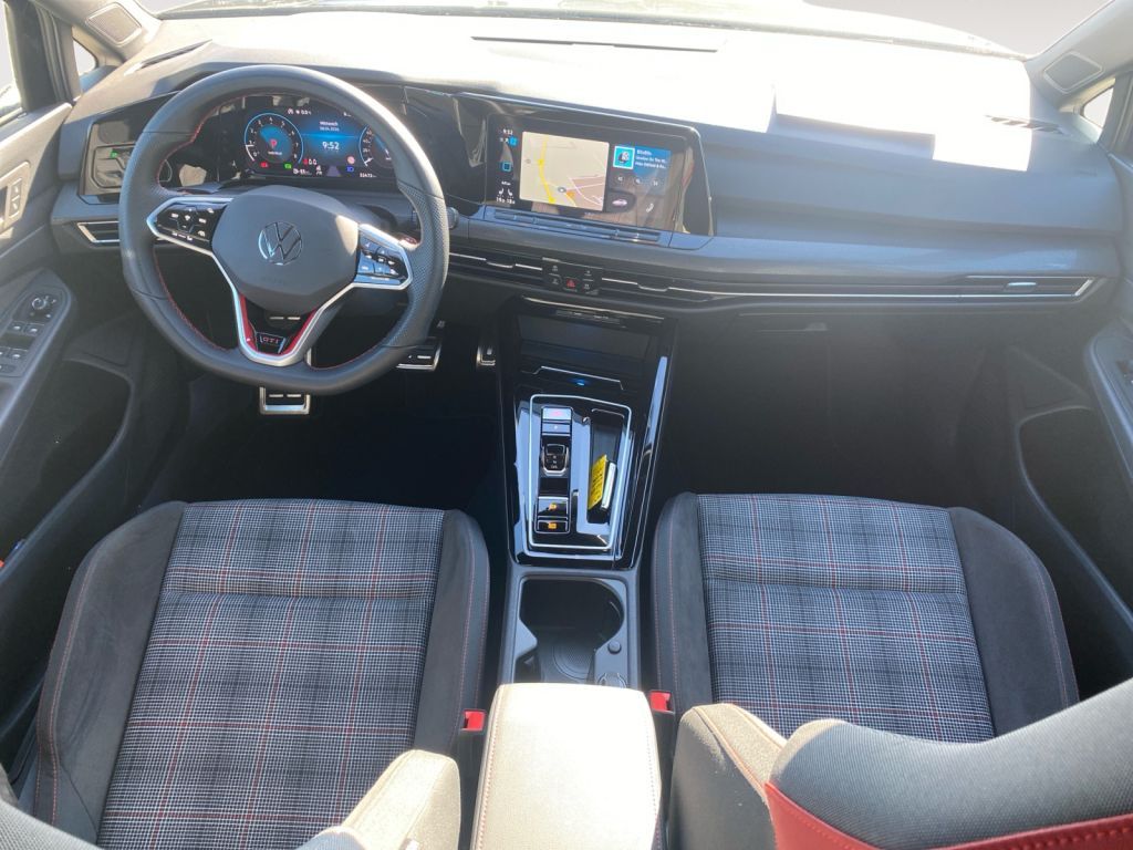 Fahrzeugabbildung Volkswagen Golf 2.0 TSI DSG GTI ACC  LED-Matrix