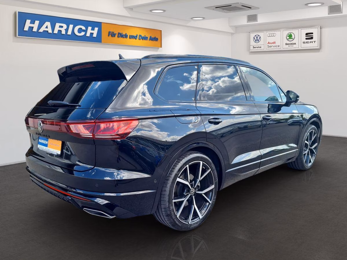 Volkswagen Touareg R-Line BLACKHD-MAT/22" STANDH/PANO/AHK/L