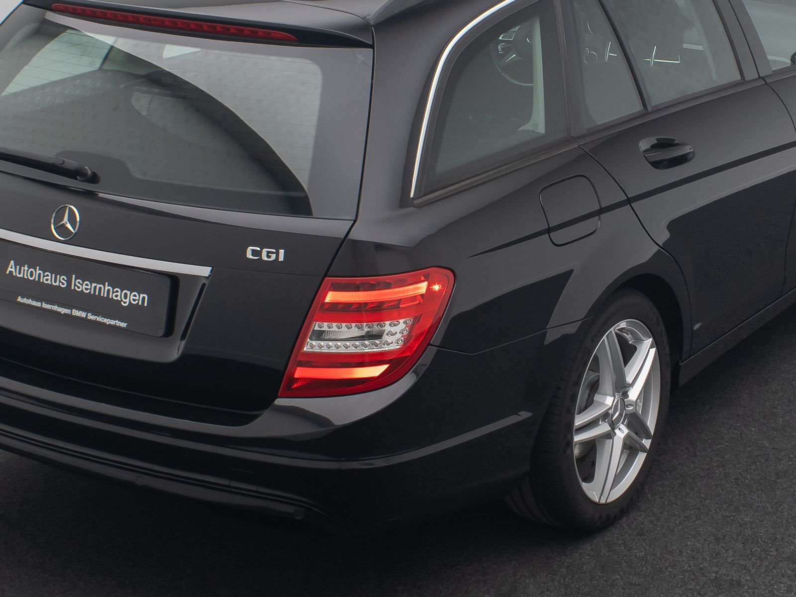 Fahrzeugabbildung Mercedes-Benz C 180 BlueEfficiency AHK Navi HiFi PDC KlimaAut