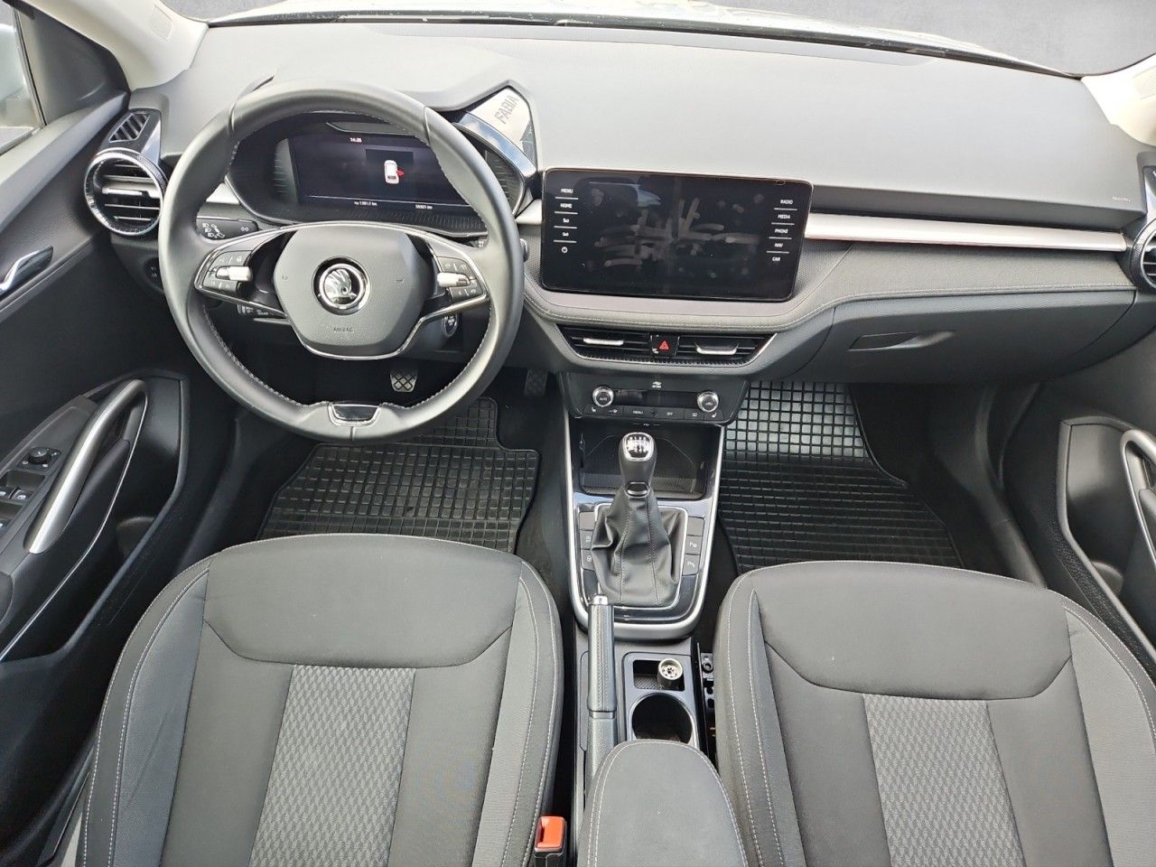 Fahrzeugabbildung SKODA Fabia TSI Style 81 kW LED/NAVI/ACC/SHZ/LHZ