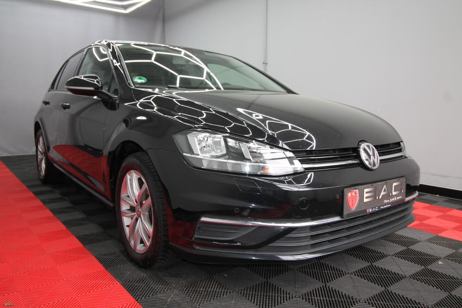 Volkswagen Golf VII Lim. Comfortline Navi Selbstle. Parken