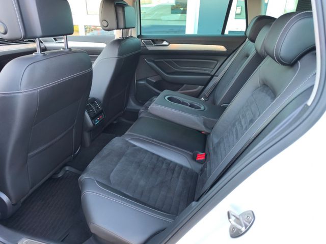 Volkswagen Passat Variant R-Line*4Mot*LED-Matri*Standh*DSG*