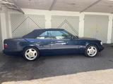 Mercedes-Benz E 320 E 320 - Mercedes-Benz E 320: Cabrio
