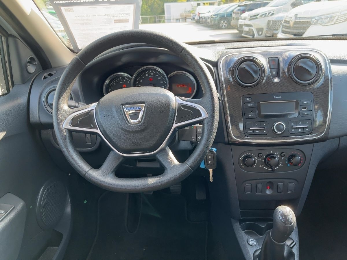 Fahrzeugabbildung Dacia Sandero Essential TCe 100 ECO-G Benzin & Autogas - mit KI generiert/bearbeitet