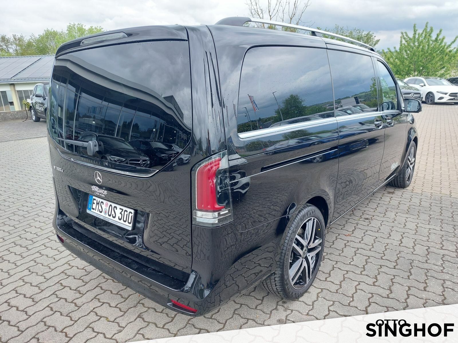 Fahrzeugabbildung Mercedes-Benz V 300 d AVANTGARDE Lang +AHK+360°+Distr+dyn.LED+