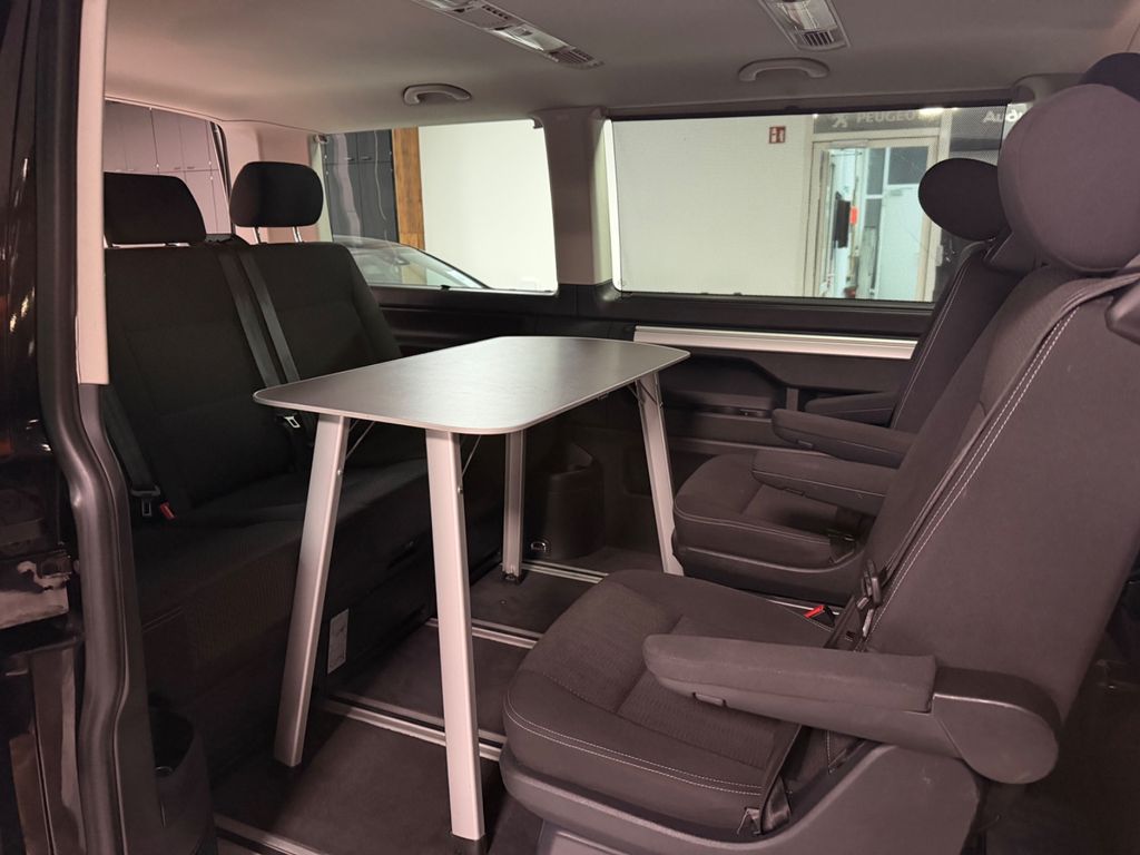 VW T6 Multivan 7 Sitze ACC Standhzg Navi AHK Tisch VW T6 Multivan 7 Sitze ACC Standhzg Navi AHK Tisch