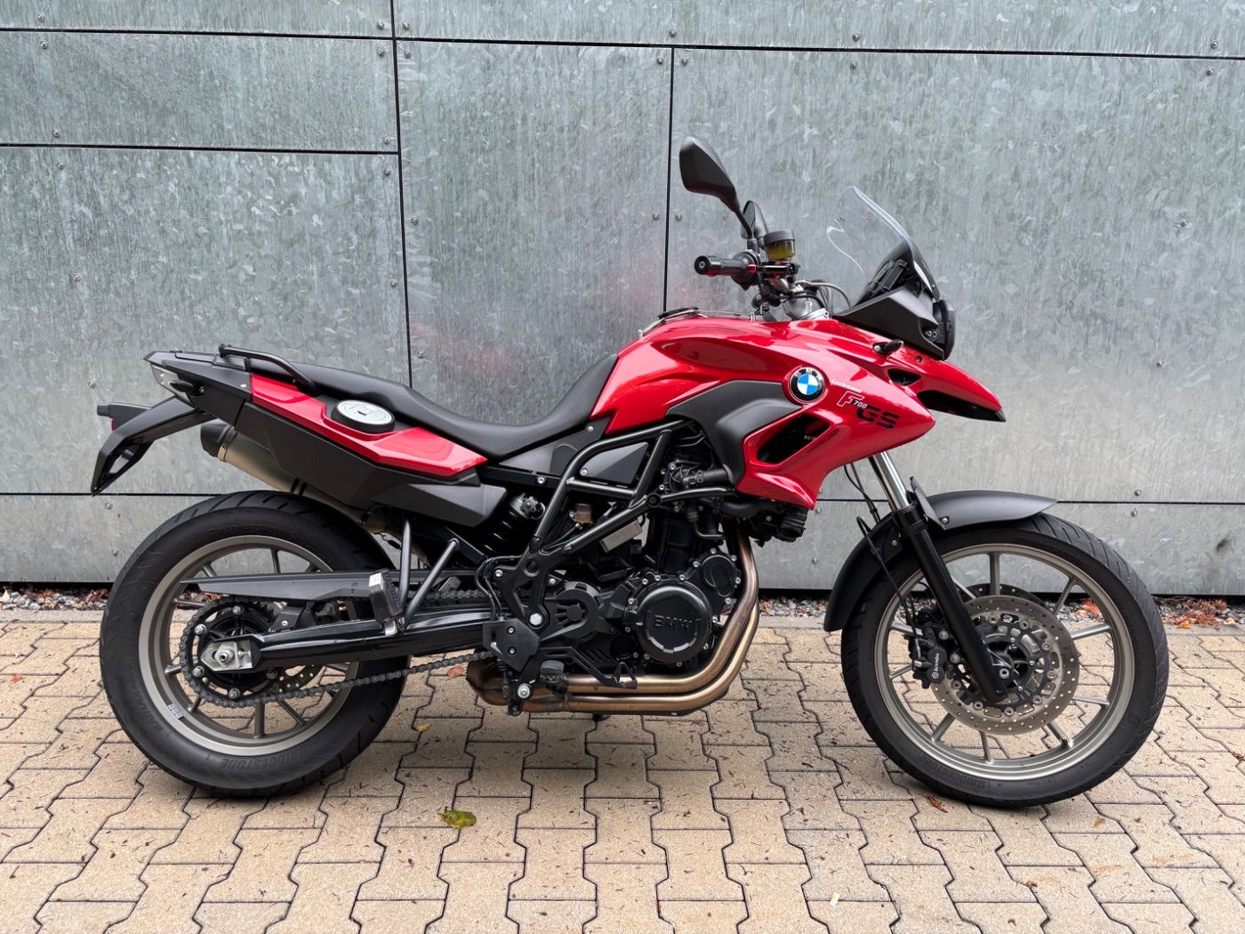 Fahrzeugabbildung BMW F 700 GS Tieferlegung LeoVince Endschalldämpfer