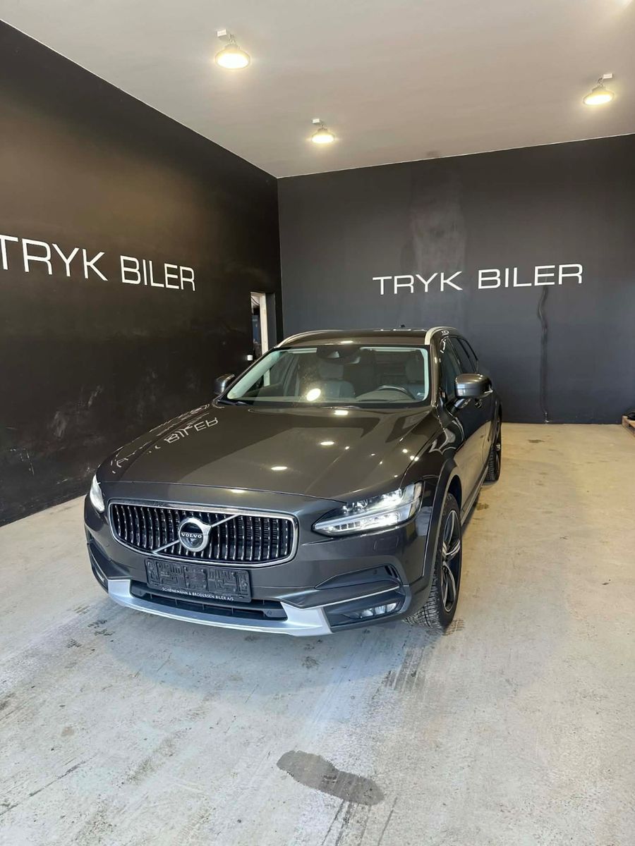 VOLVO V90 Cross Country