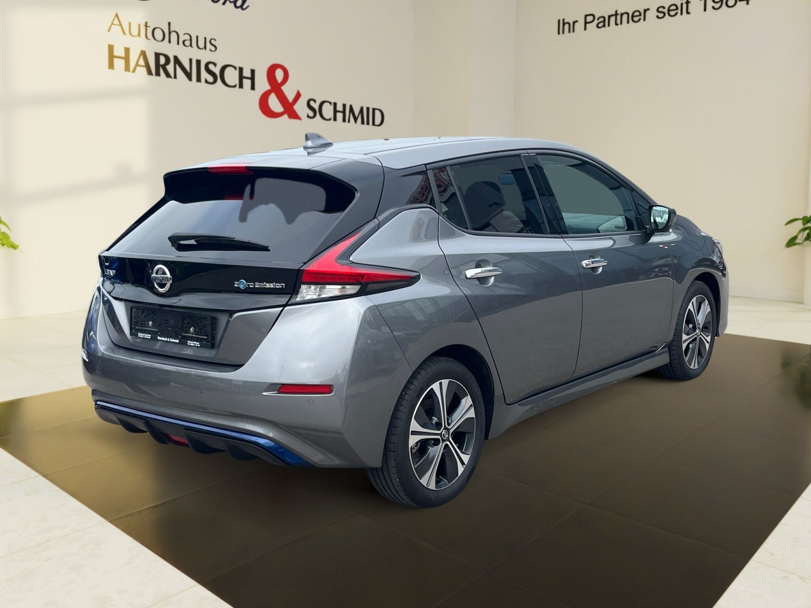 Fahrzeugabbildung Nissan Leaf 40KW/h Autom. - N-Con.; 360°Kamera;SOH95%