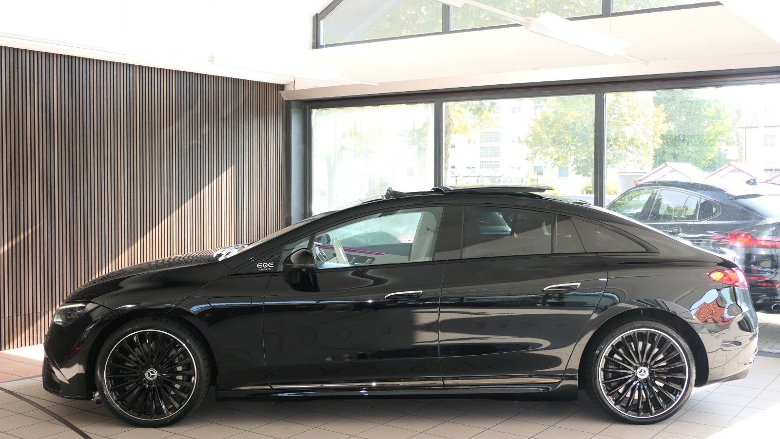 Mercedes-Benz EQE 350 Edition 1 PANO. AMG-Line Burmester 360° foto 4