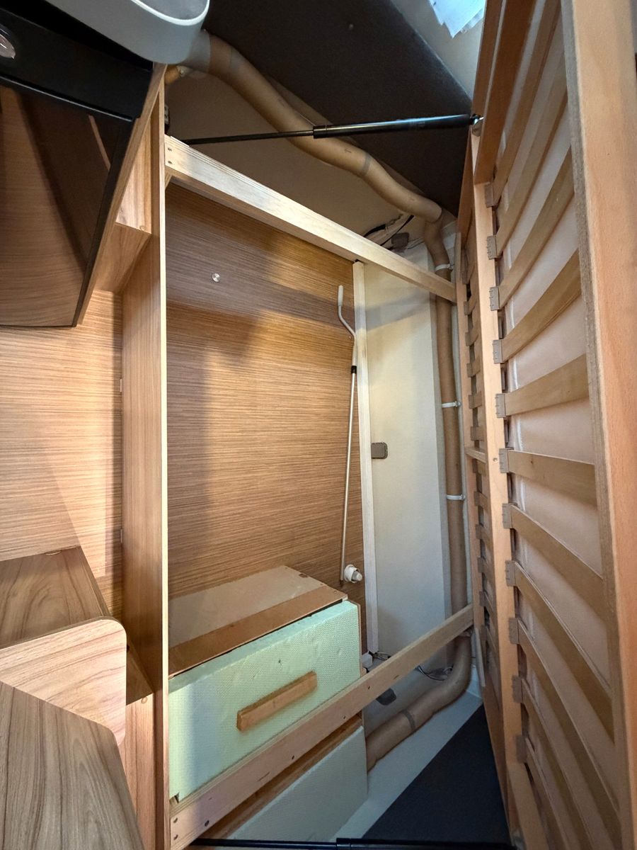 Fahrzeugabbildung HYMER / ERIBA / HYMERCAR Eriba Nova Light 425