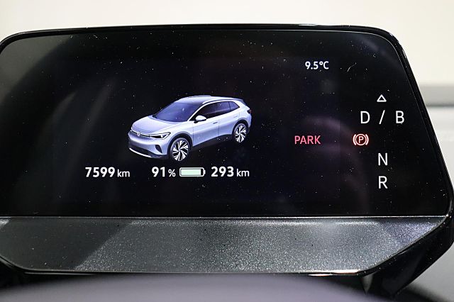 ID.4 Pure 125kW Pano Wärmpep. IQ-LIGHT ACC Ganzj