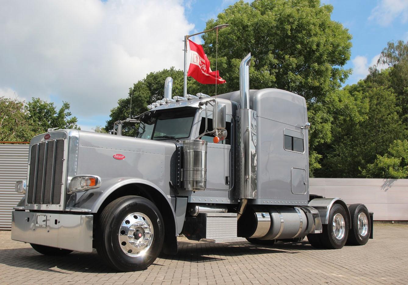 Peterbilt 389