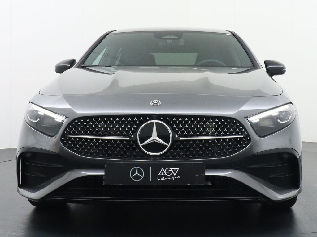 Mercedes-Benz A 180 Star Edition AMG Line | Panorama - Schiebe