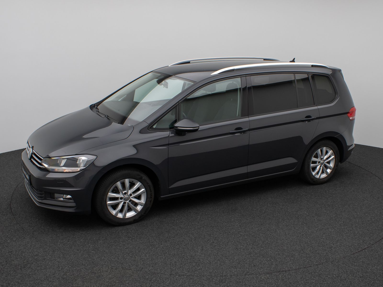 Fahrzeugabbildung Volkswagen Touran 2.0 TDI BMT Navi Stzhz ACC PDC AHK 8fach