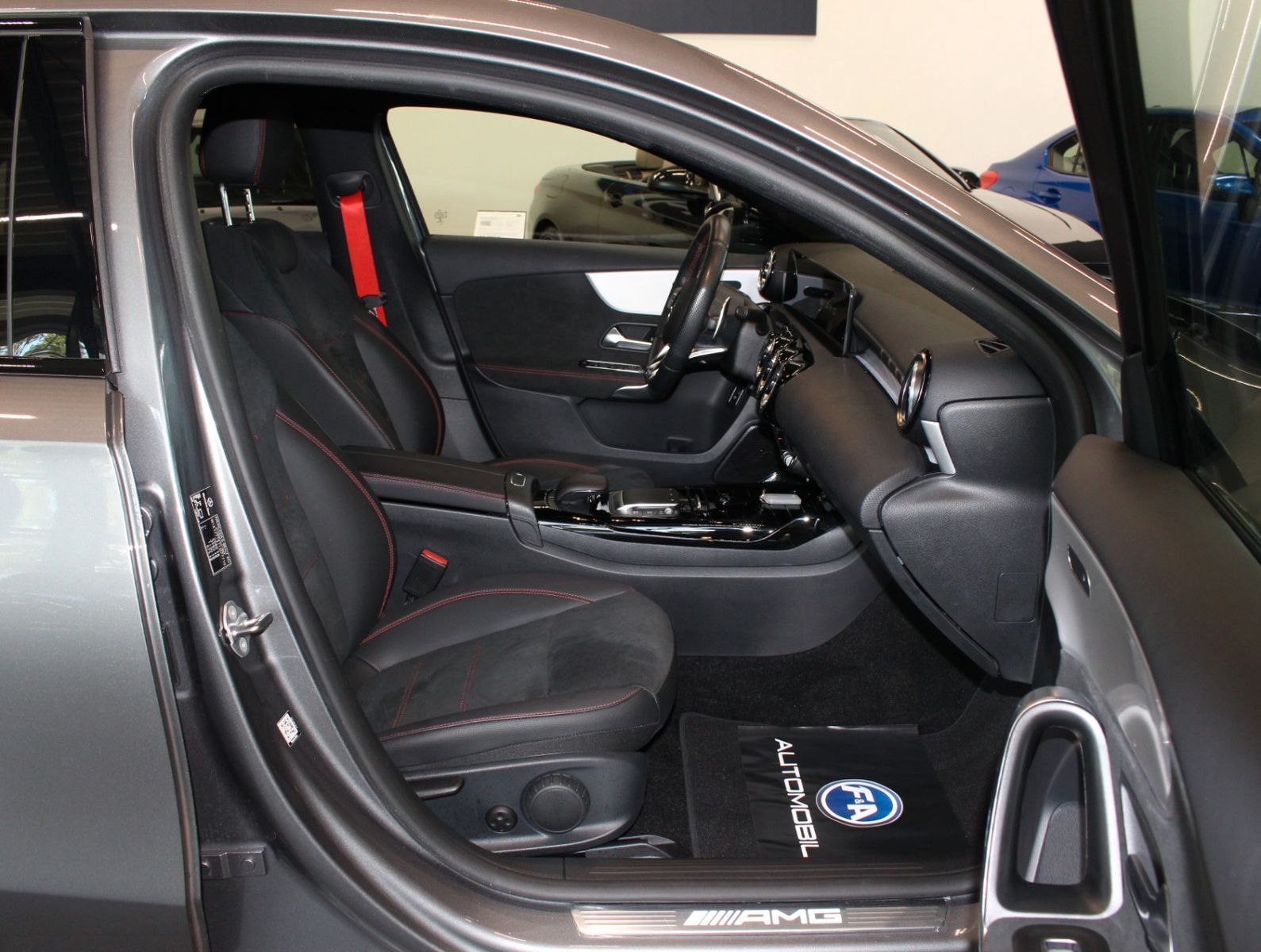 Fahrzeugabbildung Mercedes-Benz A 35 AMG Limo*Pano*Kamera*2.Hand