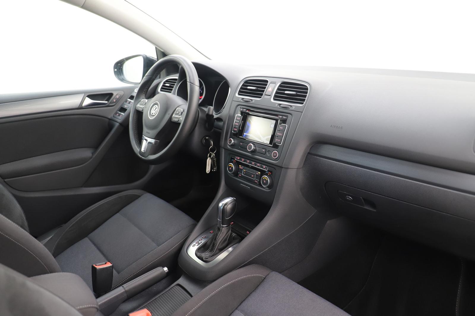 Volkswagen Golf 6 1.2TSI 86PS DSG Style Navi PDC SHZ 1Hand