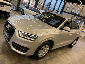 Audi Q3 2.0 TFSI quattro *1.HAND*AHK*BI-XENON*PDC*