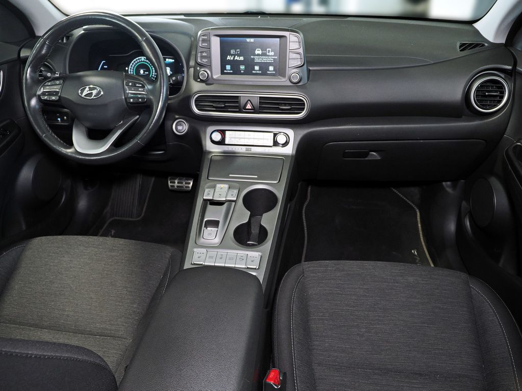 Fahrzeugabbildung Hyundai KONA STYLE ELEKTRO 2WD KAMERA ACC PDC KLIMA ISO