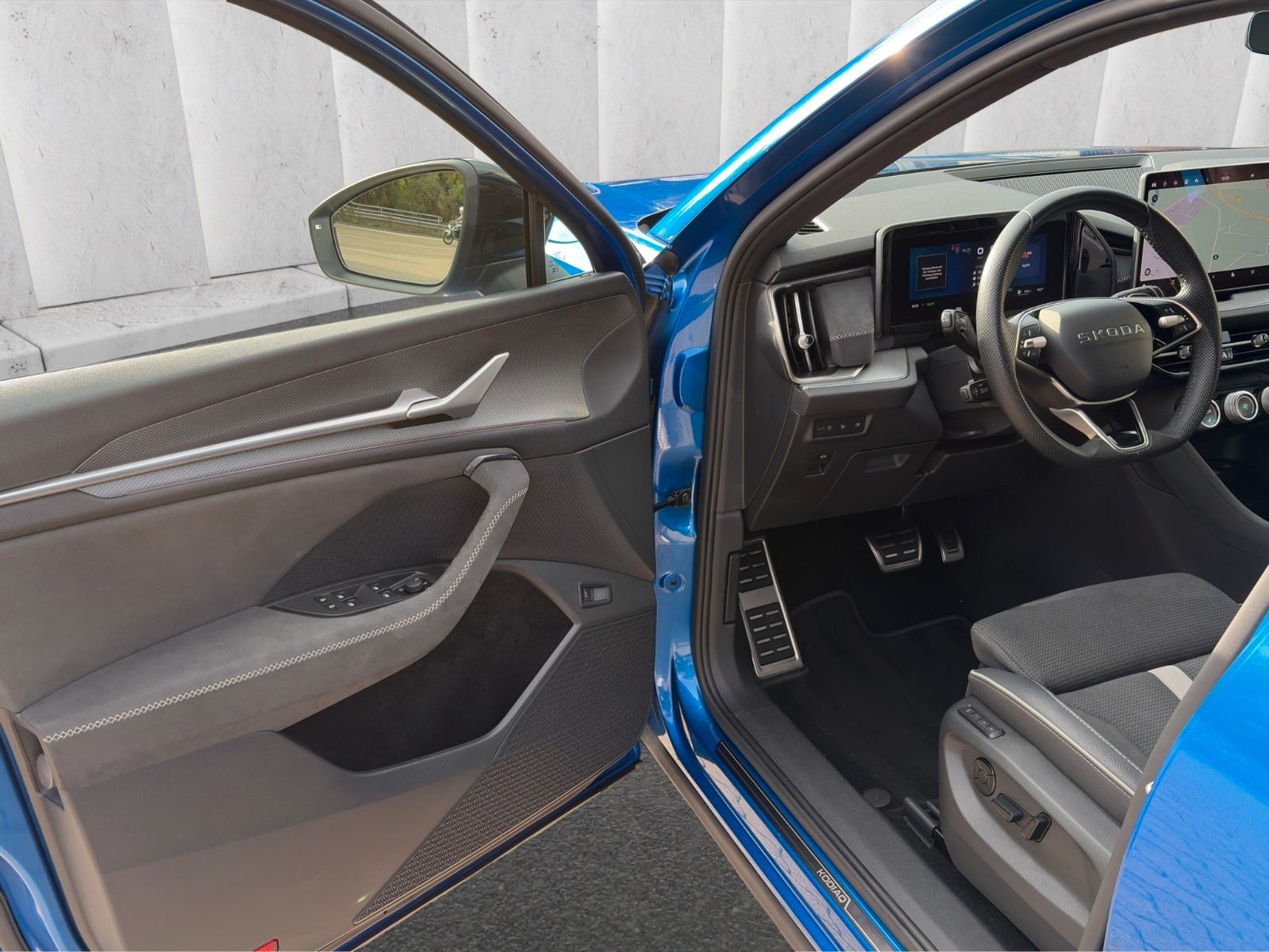 Fahrzeugabbildung SKODA Kodiaq 1.5 TSI DSG*Sportline*7-Sitzer*ViCo*SHZ*