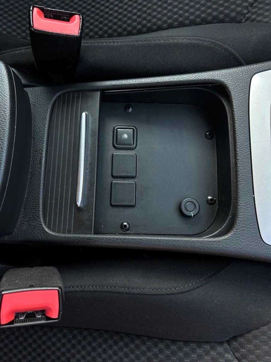 Volkswagen Passat 2011 — photo 14
