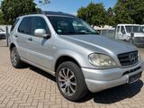 Mercedes-Benz ML 430 - Mercedes-Benz Geländewagen aus dem Jahr 1999