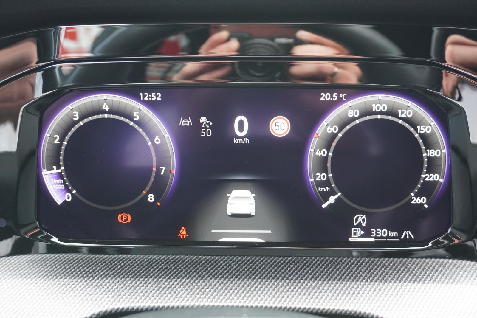 Volkswagen Golf VIII 1.5 TSI R-Line LED App-Connect Kamera, миниатюра 24