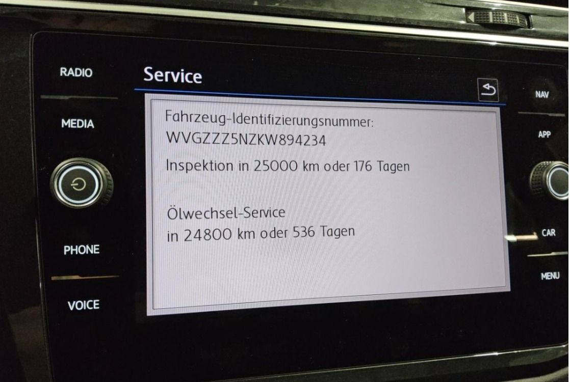 Fahrzeugabbildung Volkswagen Tiguan 20TDI 4Motion R-LINE BLACK STHZG LED ANHZ