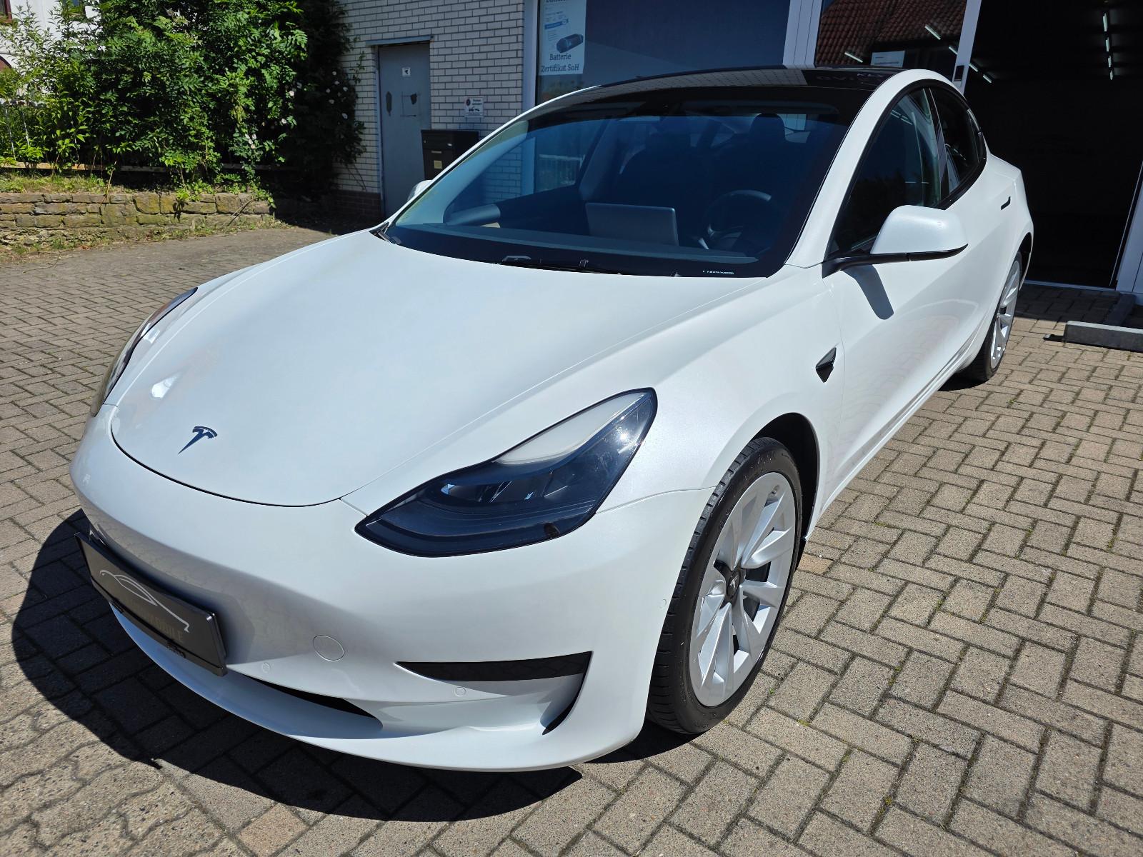 Tesla Model 3 RWD Ryzen LFP 1.H Netto 19300€