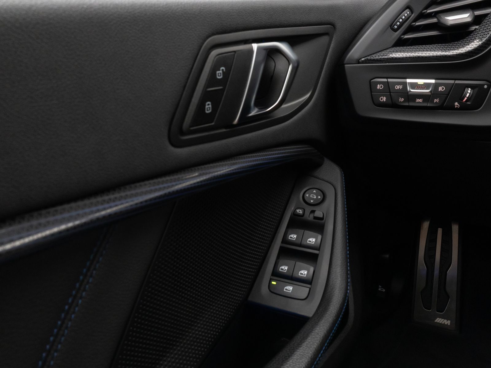 Fahrzeugabbildung BMW 118i M Sport DAB CockPitPr PDC Geschwindigkeitsr