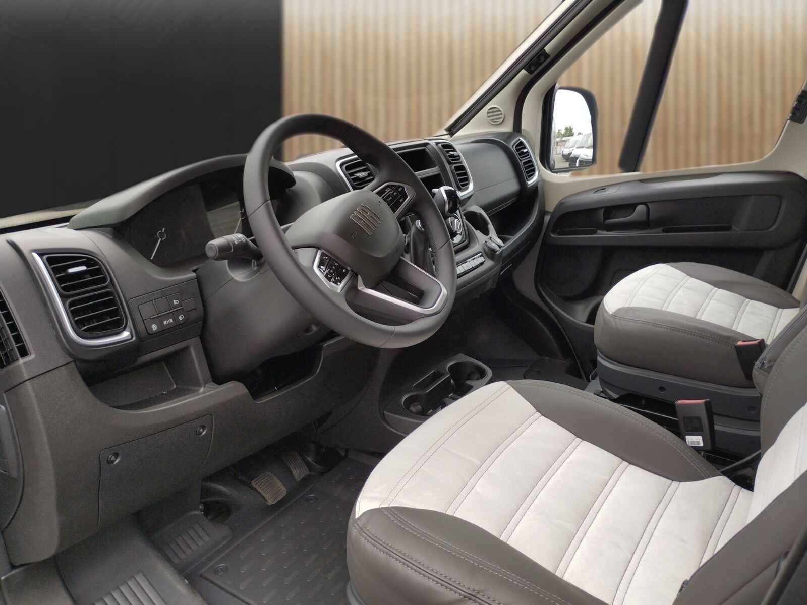 Fahrzeugabbildung Sunlight Adventure Cliff 602 Combi4D,Rahmenf.,Alu,Autom.
