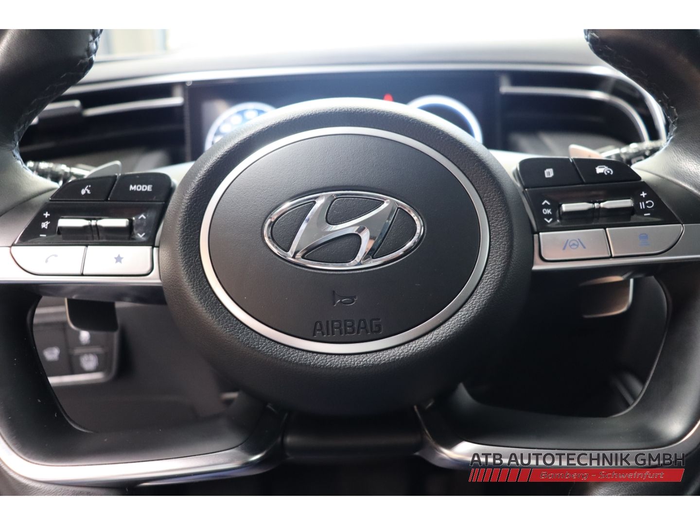Fahrzeugabbildung Hyundai Tucson Trend Hybrid 1.6 T-GDi 2WD AHK Navi LED