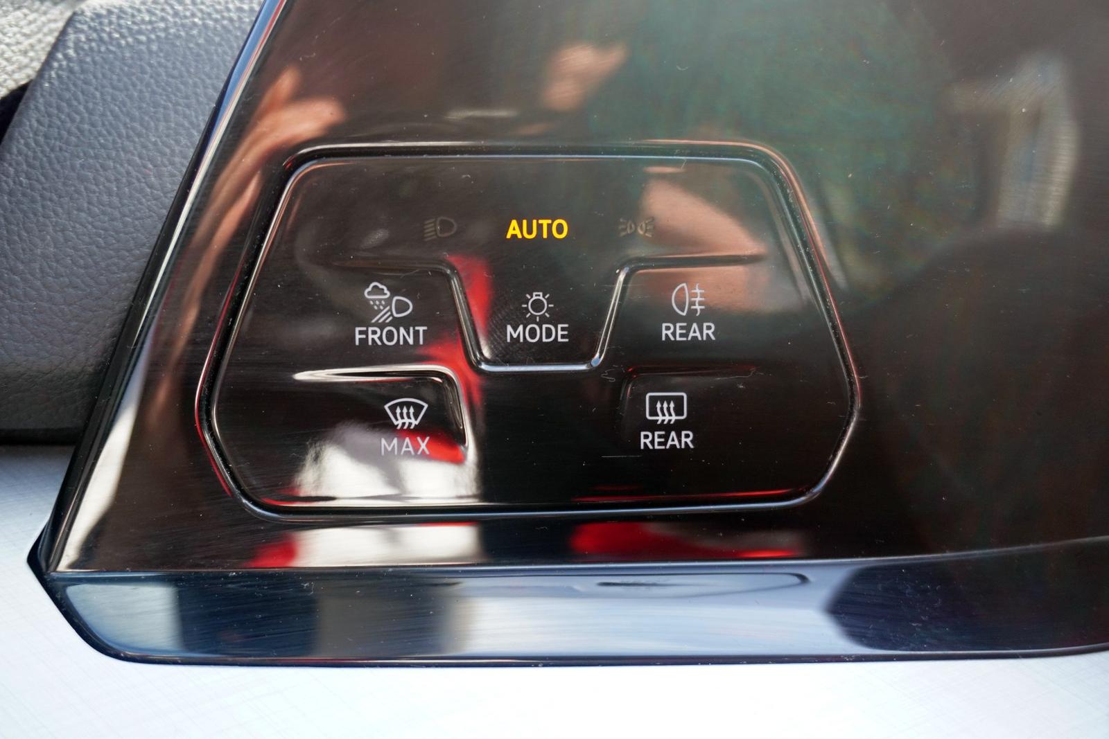 Volkswagen Golf VIII 1.5 TSI Life VC LED Navi App-Connect, миниатюра 14