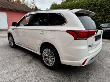 Mitsubishi Outlander - 9