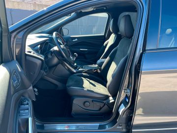 Fahrzeugabbildung Ford Kuga 1.5 EB 4x2 ST-Line Navi Bi-Xenon ACC AHK BT
