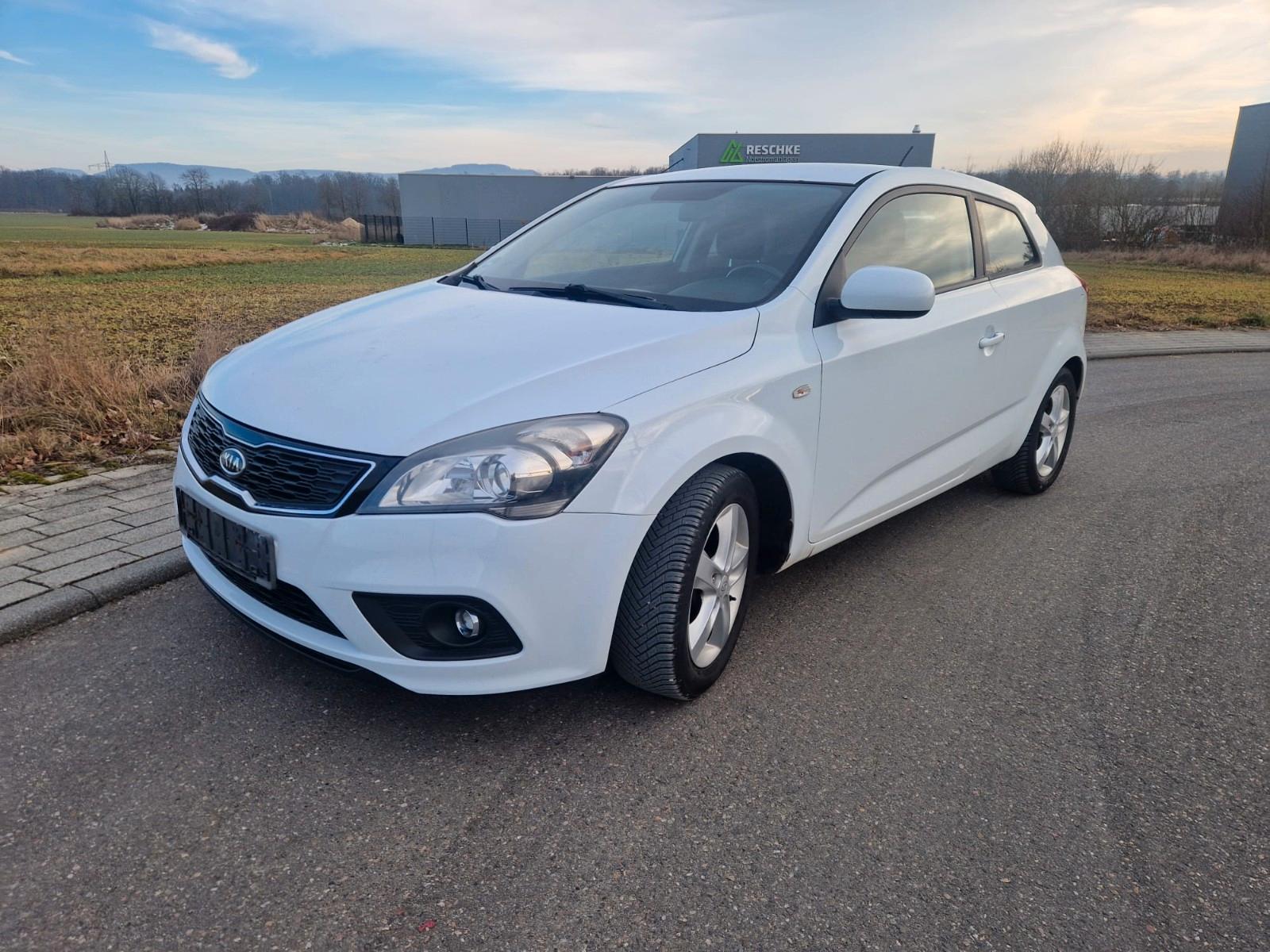 Kia cee'd / Ceed Navigation Tüv 02/27