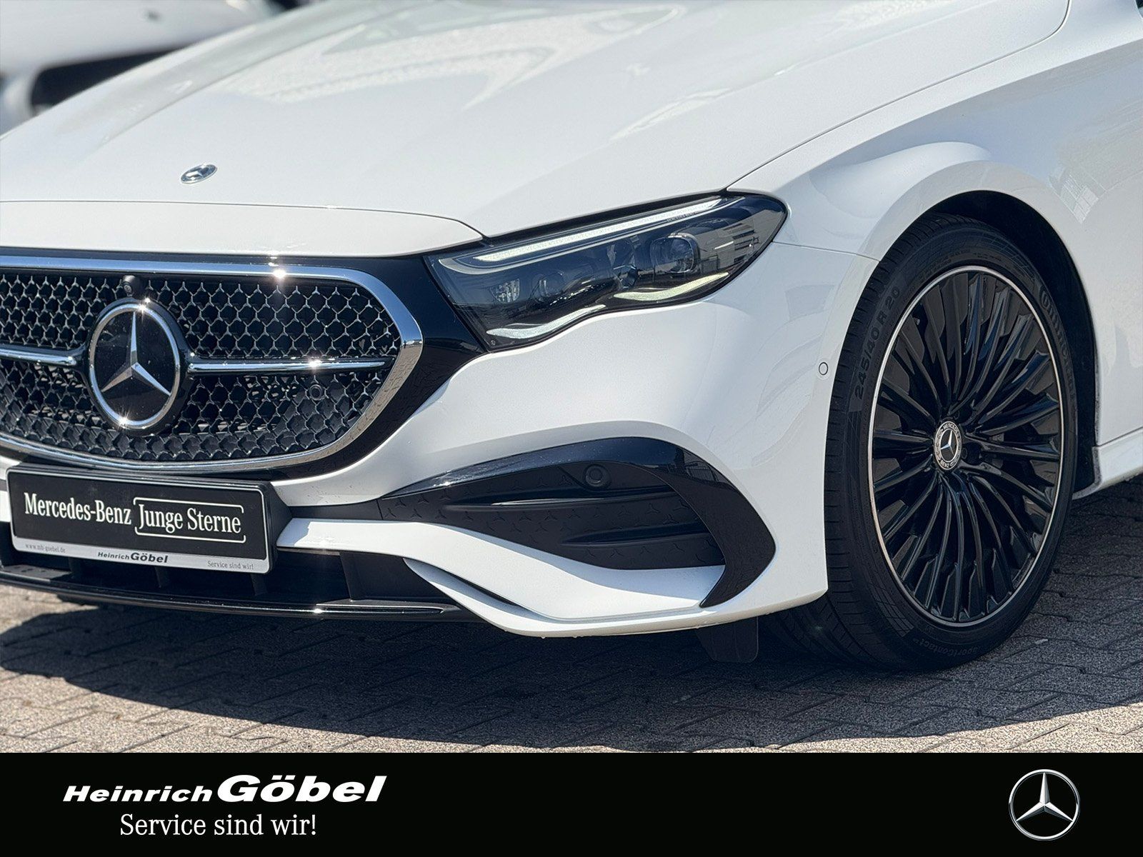 Fahrzeugabbildung Mercedes-Benz E 220 d T AMG*SITZKLI*HEAD-UP*PANO*BURMESTER*AHK